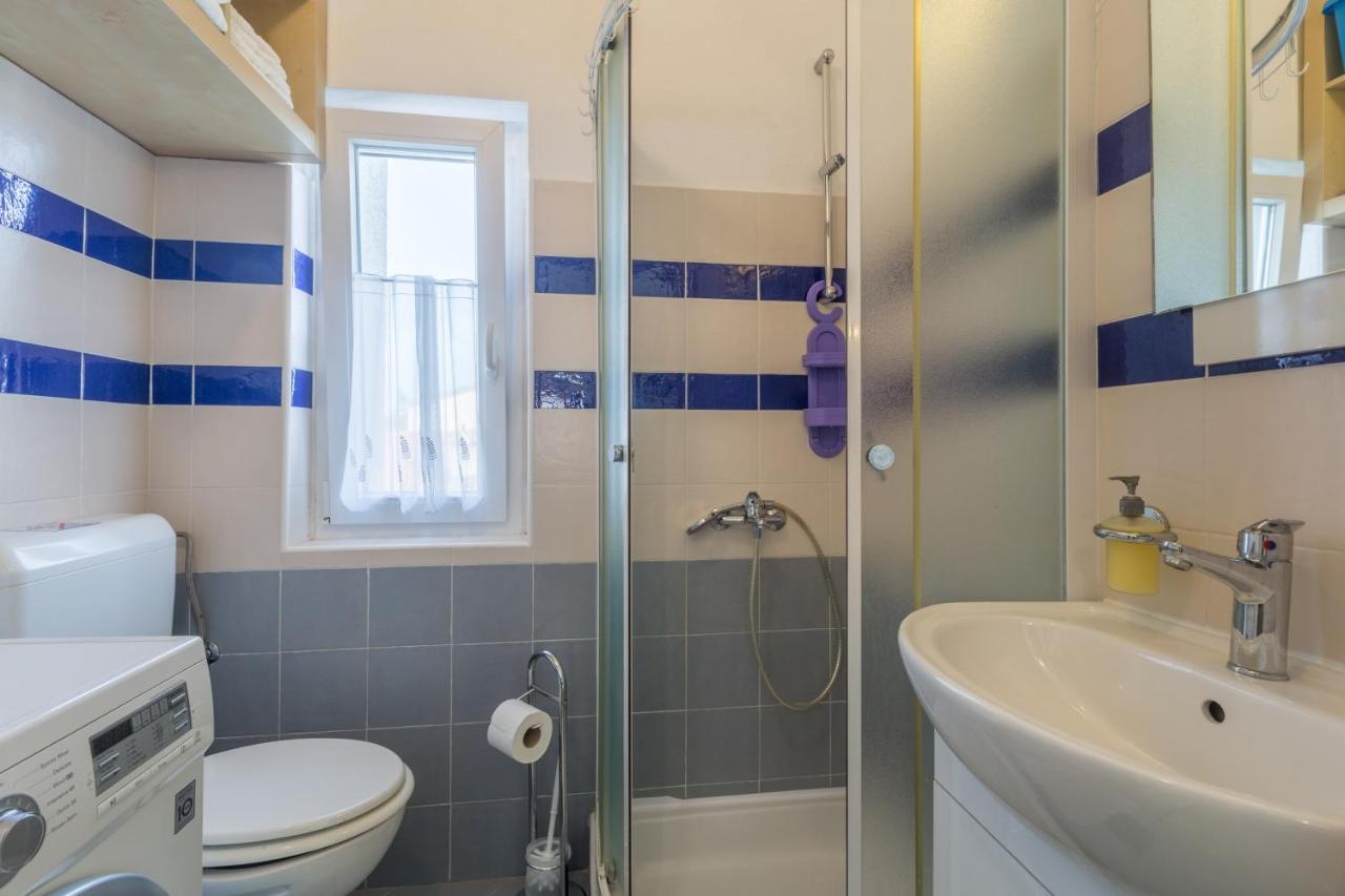 Apartments With A Parking Space Karigador, Novigrad - 2534 Exterior foto